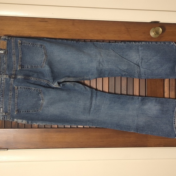 Vintage Old Navy boot cut jeans just below the waist size 16. - Picture 4 of 6